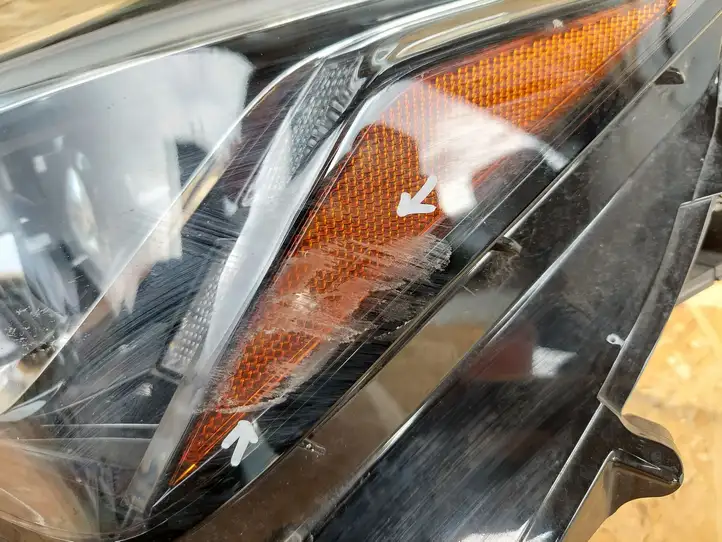 Lexus UX (2020 - ) Передняя фара — фото 13