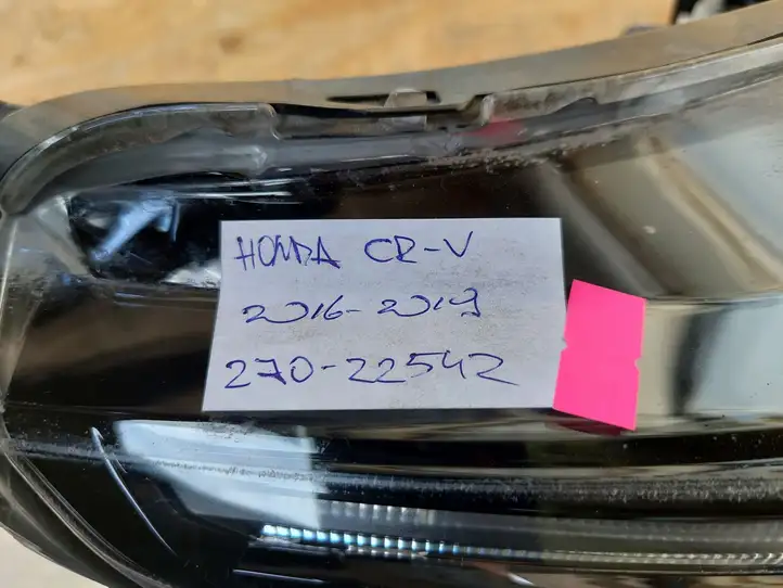 Honda CR-V (2017 - 2022) 33100TLAG11 Передняя фара — фото 11