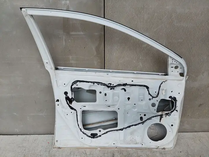 Toyota Auris E180 (2012 - 2018) Задняя дверь — фото 2