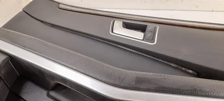 Mercedes-Benz E W212 (2009 - 2016) Обшивка передней двери — фото 3