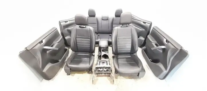 Mercedes-Benz W470 (2017 - 2020) Комплект отделки дверей — фото 5