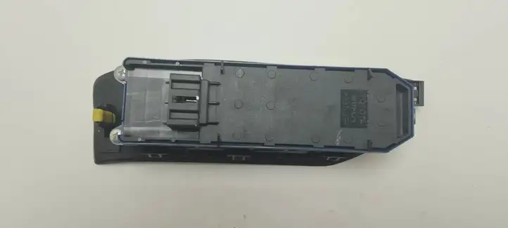 Toyota Verso (2012 - 2015) 8404005020 Блок кнопок стеклоподъемников — фото 4