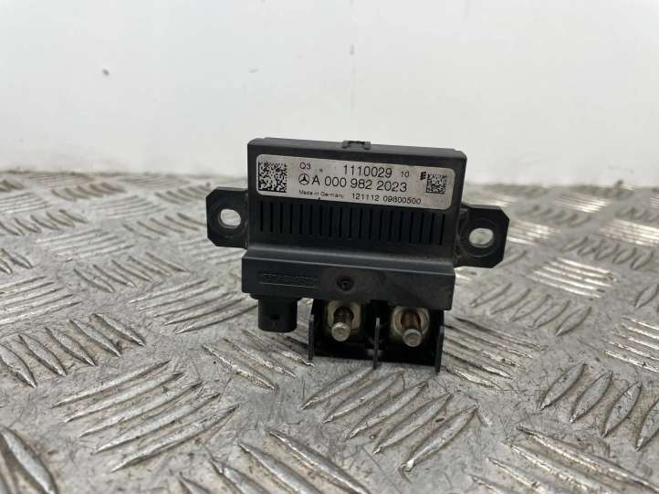 A0009822023 Mercedes-Benz C W204 Įkrovimo rėlė