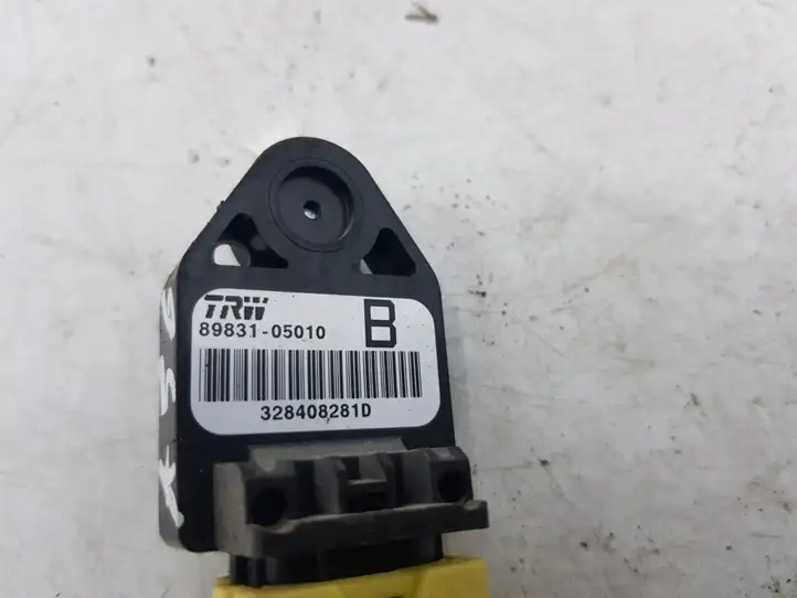 Toyota Corolla Verso AR10 (2004 - 2009) 8983105010 Датчик удара SRS — фото 2