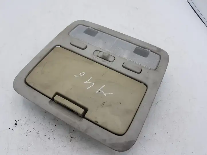 Toyota Corolla Verso E121 (2001 - 2004) 8126013030 Передняя подсветка — фото 1