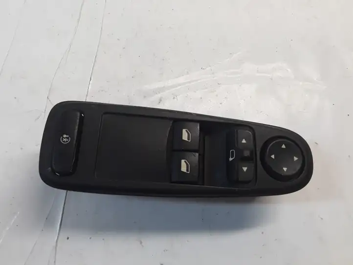 Citroen C6 (2005 - 2012) 532650 Кнопка стеклоподъемников — фото 1