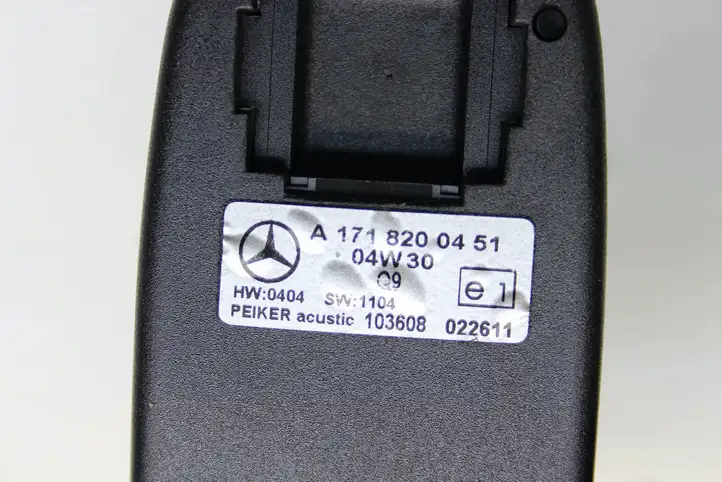 Mercedes-Benz SLK R171 (2005 - 2011) A1718200451 Прочие детали салона — фото 4