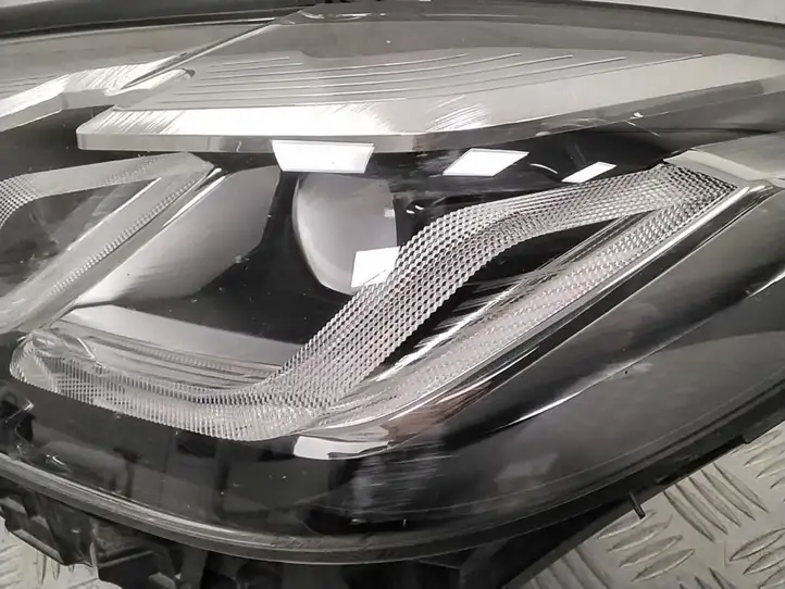 BMW 5 G30 G31 (2016 - ) 5A388C7 Передняя фара — фото 4