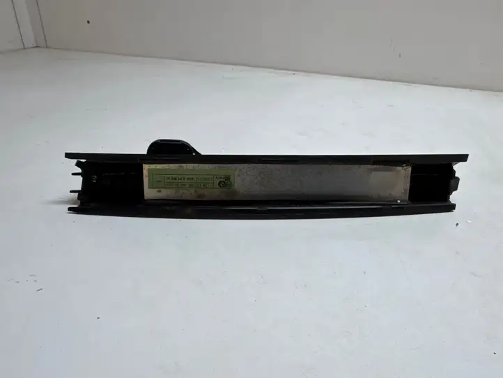 BMW 3 E90 E91 (2005 - 2012) 7129816 Солнцезащитная шторка заднего бокового окна — фото 2