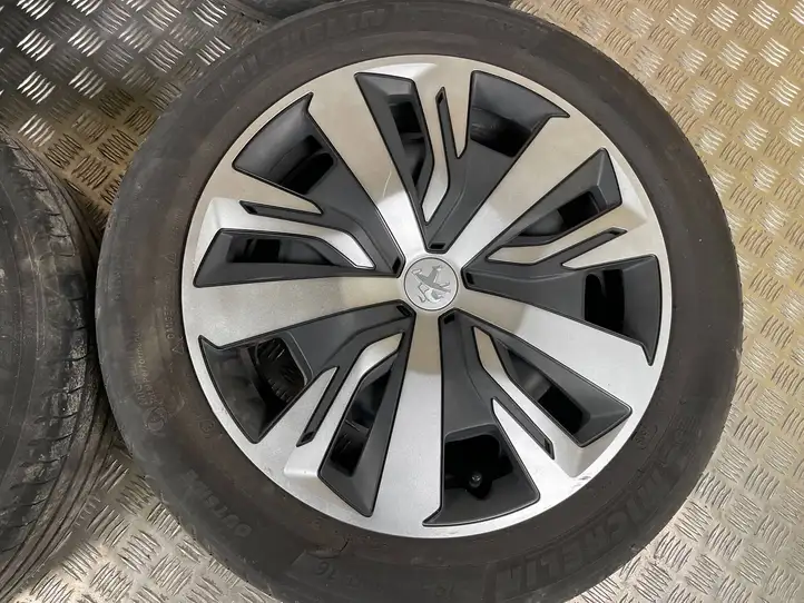 Peugeot 208 (2019 - ) 982016480 Стальной штампованный диск R16 — фото 10