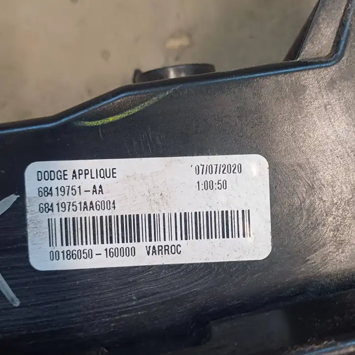 Dodge Challenger (2014 - ) 00186050 Верхняя панель радиатора — фото 4