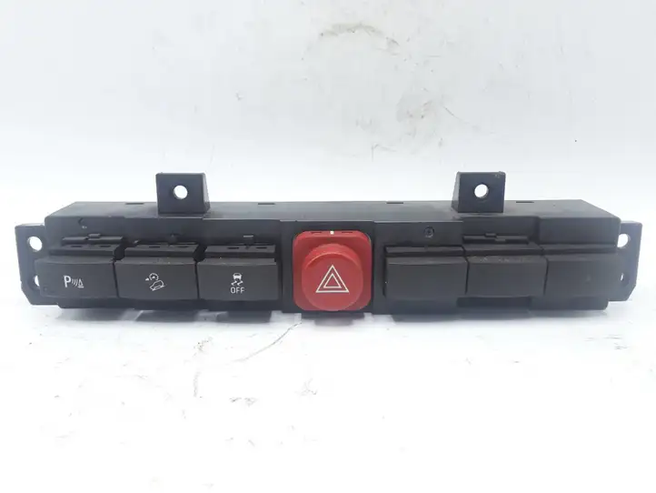 Opel Antara (2011 - 2017) 20785509 Включатель аварийных фонарей — фото 1