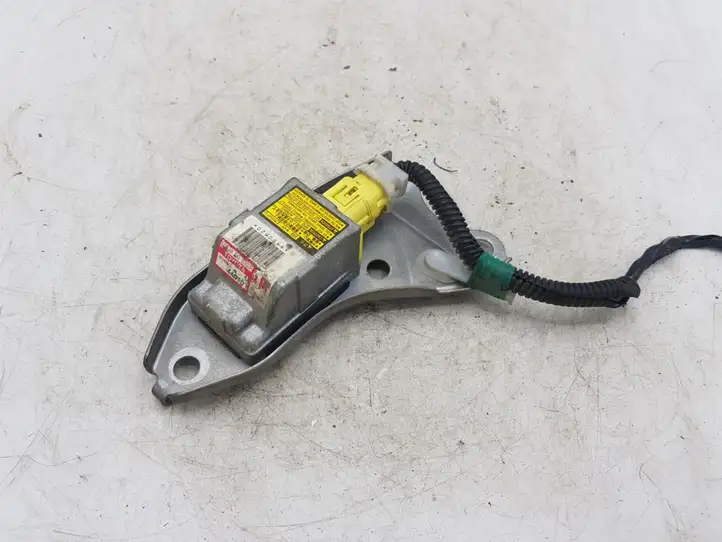 Toyota Avensis Verso (2001 - 2004) 8986044010 Датчик удара SRS — фото 1