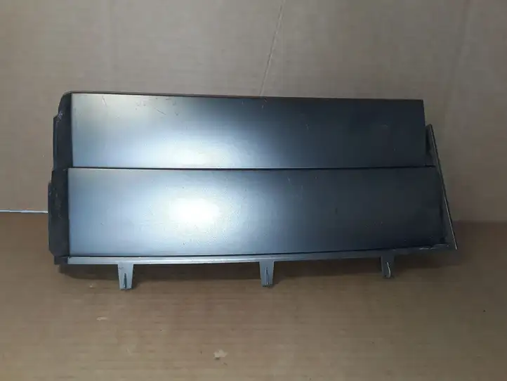 Land Rover Range Rover Sport L320 (2005 - 2009) 51137026899 Решетка в крыле — фото 1