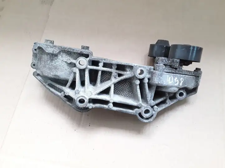 Nissan X-Trail T31 (2007 - 2014) 8200527320 Кронштейн генератора — фото 3