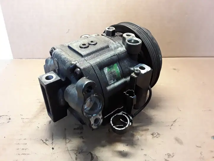 Subaru Forester SG (2006 - 2008) 68508040 Компрессор (насос) кондиционера воздуха — фото 1