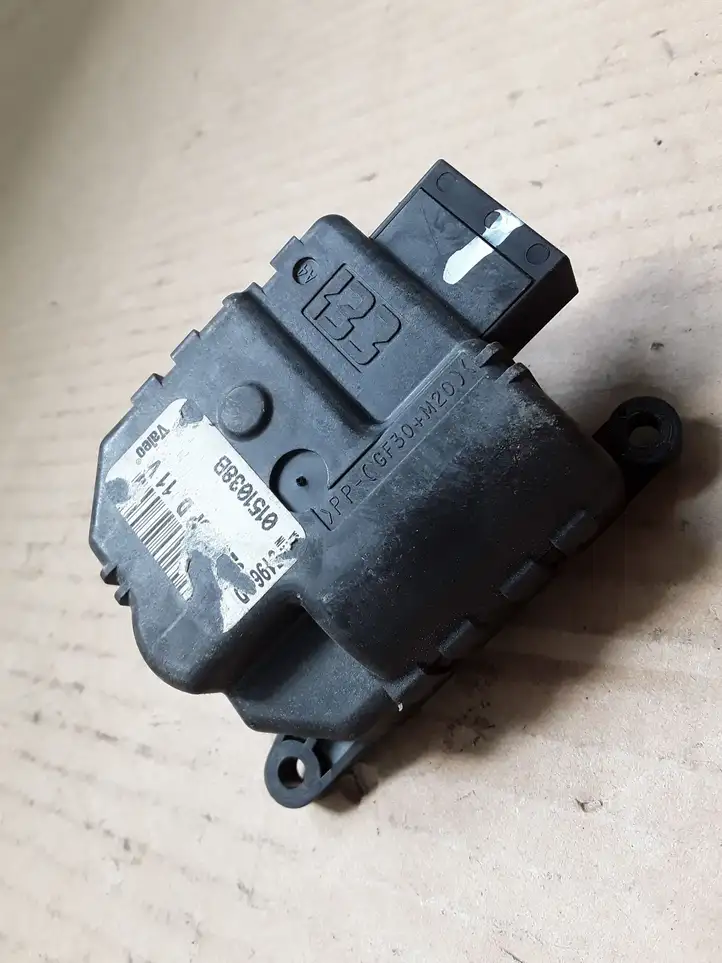 Jeep Grand Cherokee (WK) (2004 - 2010) 0151038B Двигатель задвижки потока воздуха — фото 3