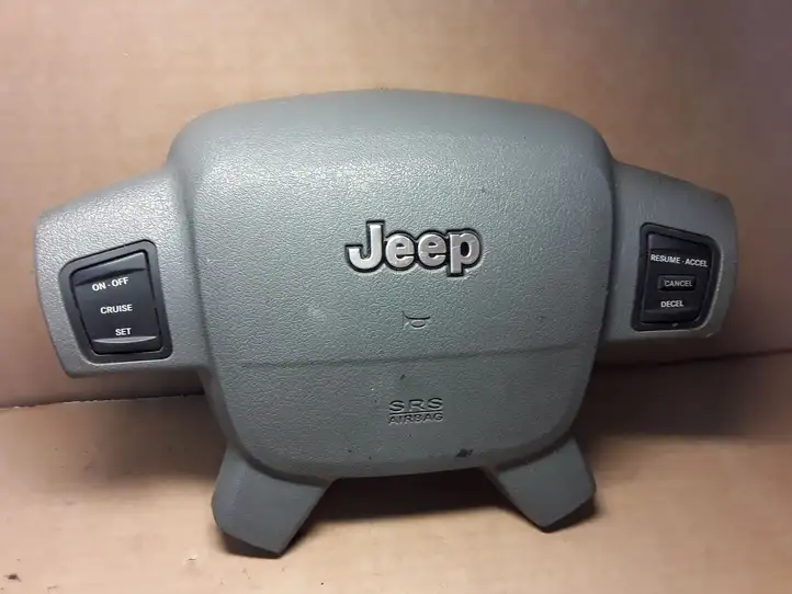 Jeep Grand Cherokee (WK) (2004 - 2010) CWTS3Y3HASY Подушка безопасности руля — фото 1