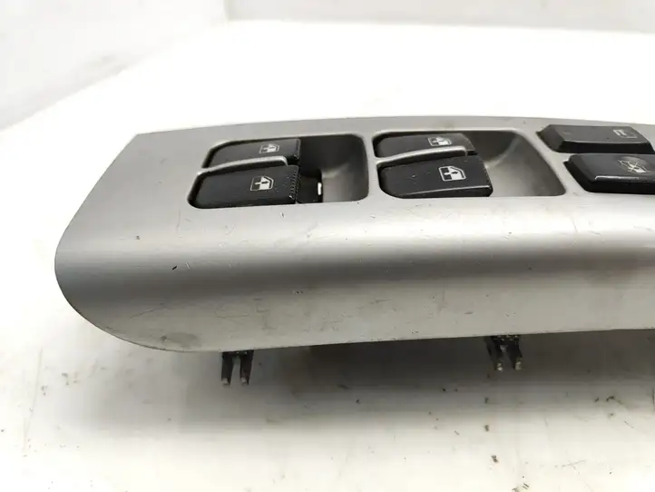 Hyundai Santa Fe (2005 - 2009) 3714911110 Блок кнопок стеклоподъемников — фото 4