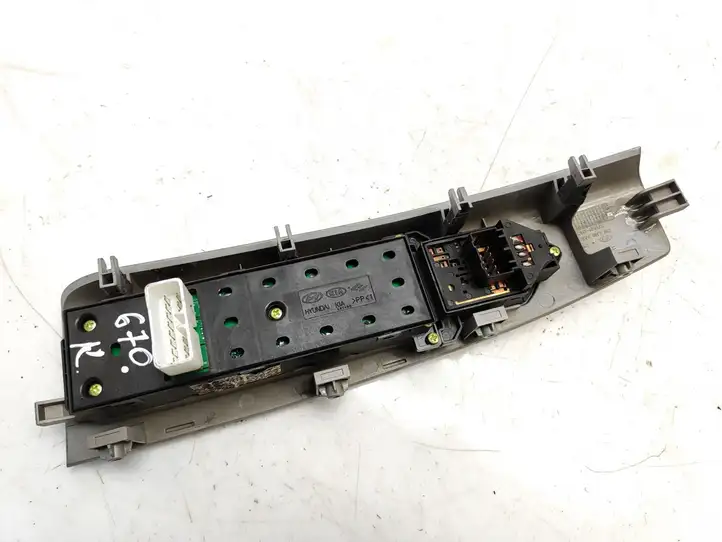 Hyundai Santa Fe (2005 - 2009) 3714911110 Блок кнопок стеклоподъемников — фото 8
