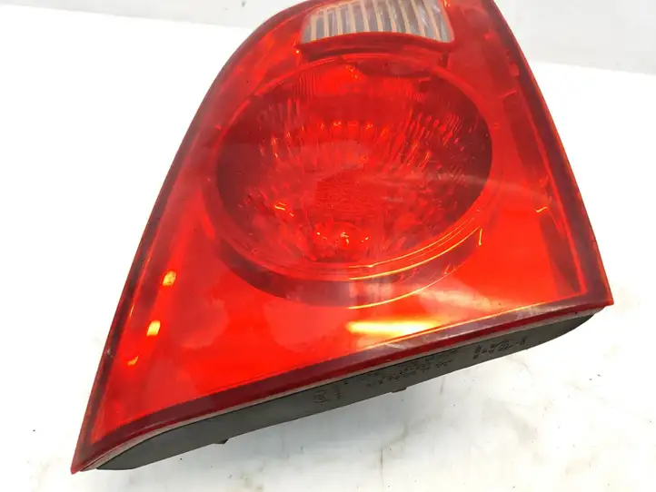 Hyundai Santa Fe (2005 - 2009) 924052B000 Задний фонарь в крышке багажника — фото 4