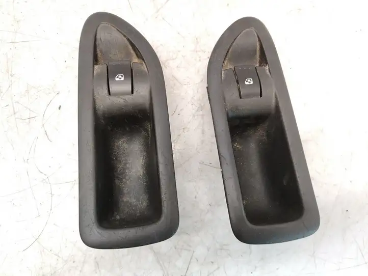 Renault Laguna II (2001 - 2005) 8200016013 Блок кнопок стеклоподъемников — фото 7