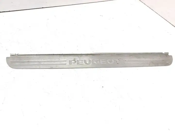 Peugeot 407 (2004 - 2011) 9644563480 Внутренняя отделка переднего порога — фото 1