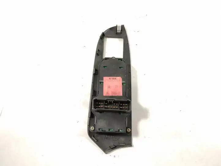 Honda CR-V (2001 - 2004) Кнопка стеклоподъемников — фото 4