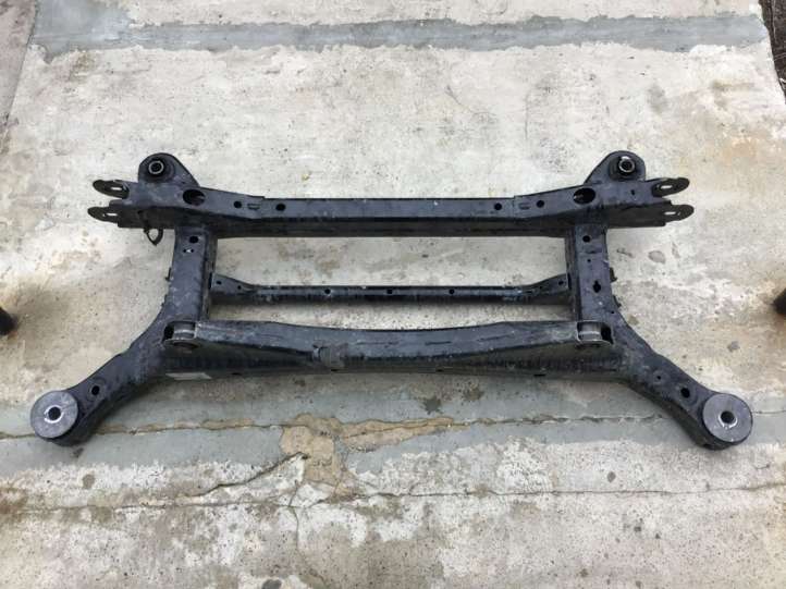 OEM Chrysler Pacifica Galinis traversas