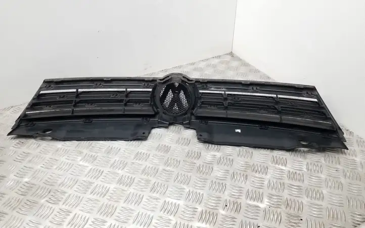 Volkswagen Jetta VI (2011 - 2018) 5C6853653 Передняя решетка — фото 3