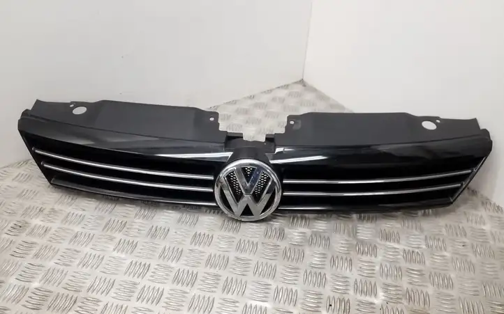 Volkswagen Jetta VI (2011 - 2018) 5C6853653 Передняя решетка — фото 1