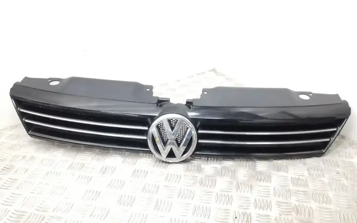 Volkswagen Jetta VI (2011 - 2018) 5C6853653 Передняя решетка — фото 1