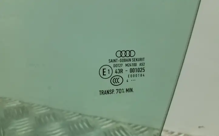 Audi A3/S3 8V (2012 - 2016) Стекло передней двери — фото 4