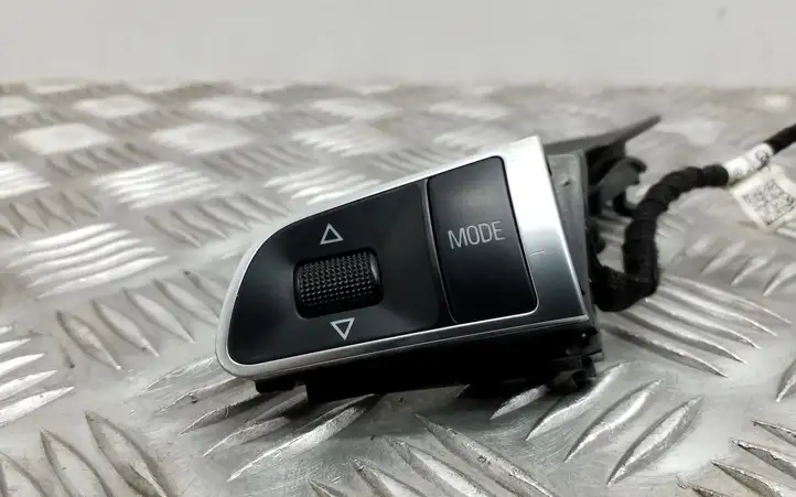 Audi Q5 SQ5 (2008 - 2012) 8P0419589P Кнопки на рулевом колесе — фото 2