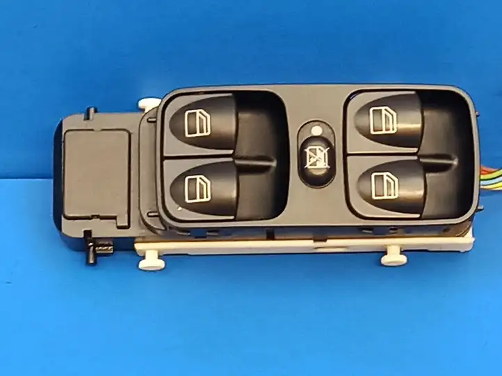 Mercedes-Benz C W203 (2000 - 2007) A2038210479 Блок кнопок стеклоподъемников — фото 5