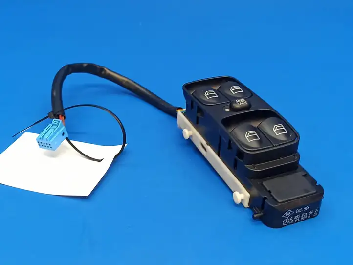 Mercedes-Benz C W203 (2000 - 2007) A2038210479 Блок кнопок стеклоподъемников — фото 10