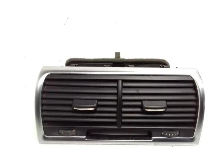 Audi Q7 4L (2005 - 2009) 4L0820951 Центральный воздушный дефлектор — фото 1