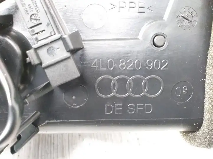 Audi Q7 4L (2005 - 2009) 4L0820902 Боковой воздушный дефлектор — фото 4