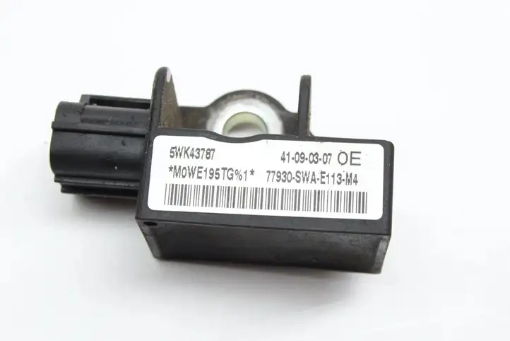 Honda CR-V (2009 - 2012) 77930SWAE113M4 Датчик удара SRS — фото 4