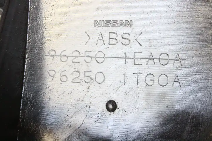 Nissan 370Z (2008 - 2014) 962501EA0A Подсветка номера — фото 12