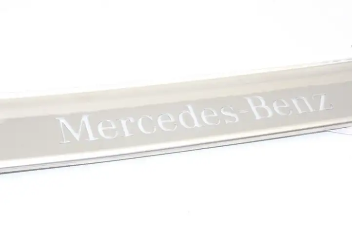 Mercedes-Benz EQS V297 (2021 - ) A2976801600 Отделка переднего порога — фото 3