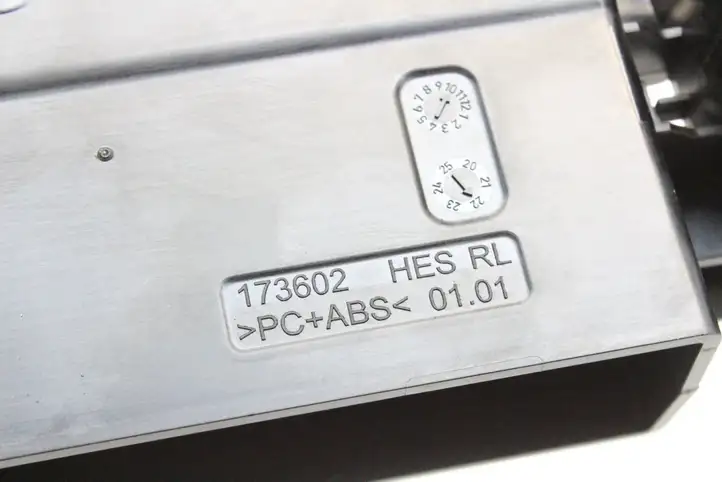 Mercedes-Benz EQS V297 (2021 - ) A2978300303 Воздушная решетка панели — фото 11