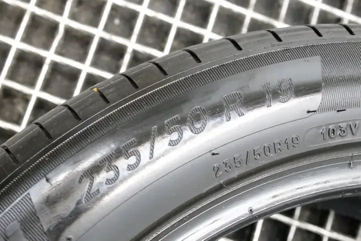 Audi A6 C7 (2011 - 2014) 23550R19 Летняя шина R12 — фото 6