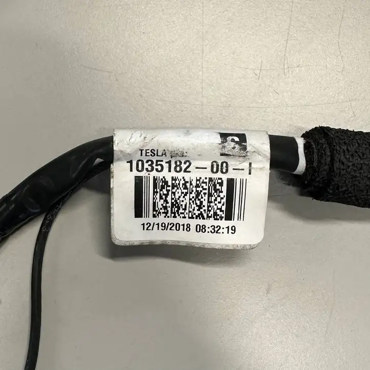 Tesla Model X (2015 - 2021) 1035182-00-I Элементы бокового зеркала — фото 2