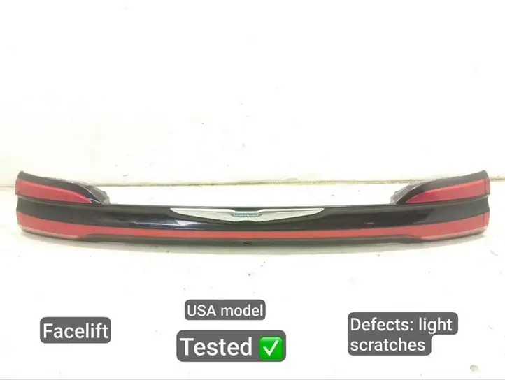 Chrysler Pacifica (2016 - ) 640000011000 Задний фонарь в крышке багажника — фото 1