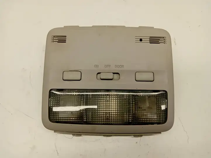 Toyota Corolla Verso AR10 (2004 - 2009) 812630F011B0 Передняя подсветка — фото 1