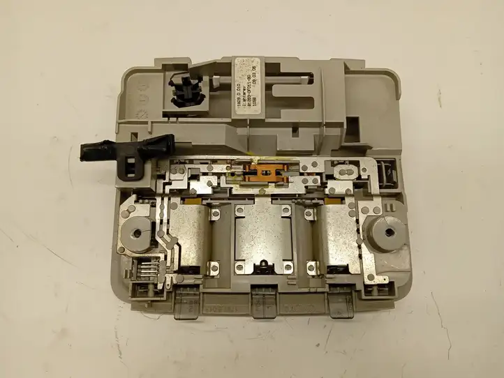 Toyota Corolla Verso AR10 (2004 - 2009) 812630F011B0 Передняя подсветка — фото 2