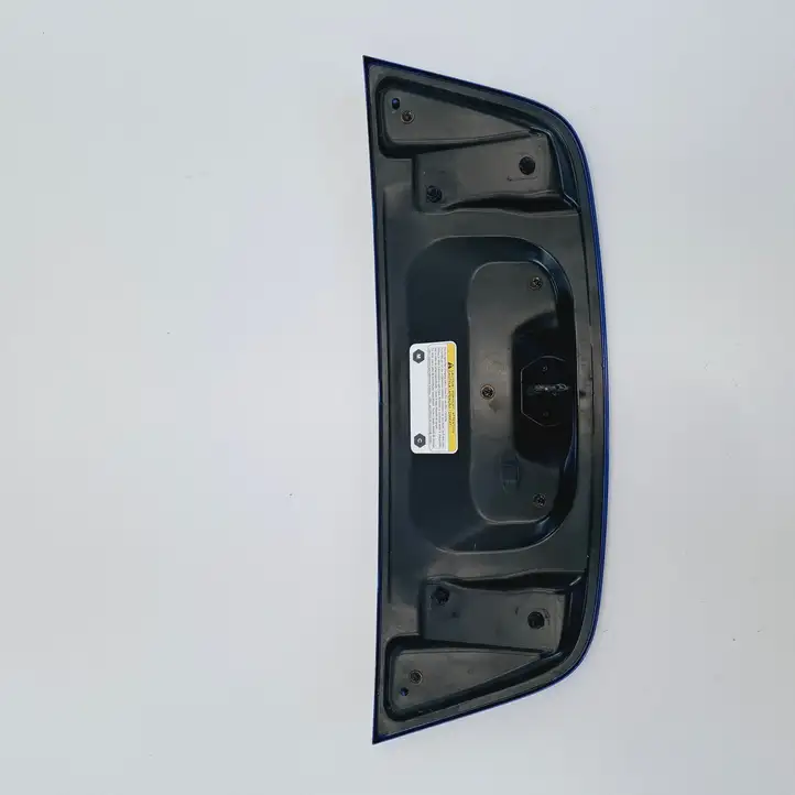 Nissan Leaf II (ZE1) (2017 - ) Крышка зарядного разъема — фото 2