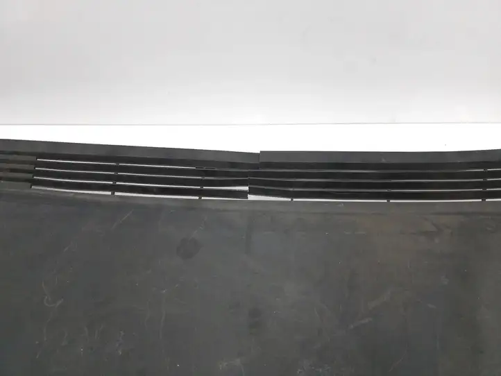 Tesla Model S (2016 - 2021) 106048100C Обшивка бардачка — фото 2