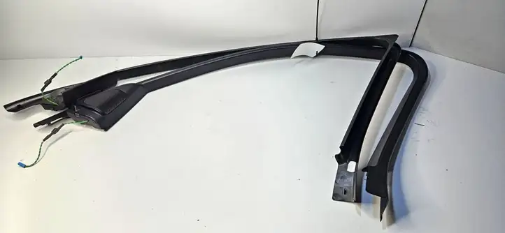 BMW 3 E90 E91 (2005 - 2012) 4913430844 Накладка стекла передней двери — фото 2